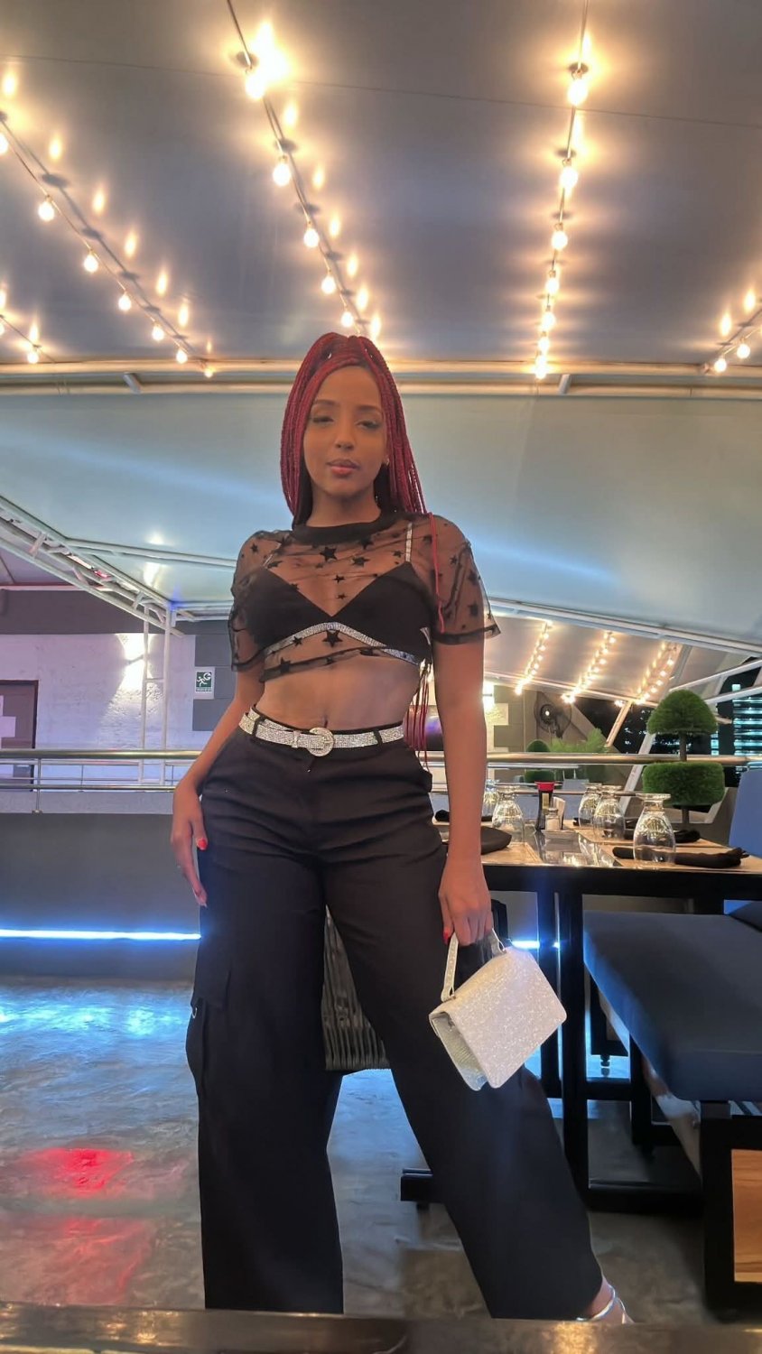 LA CHICA DEL HILO #U39Q25h6