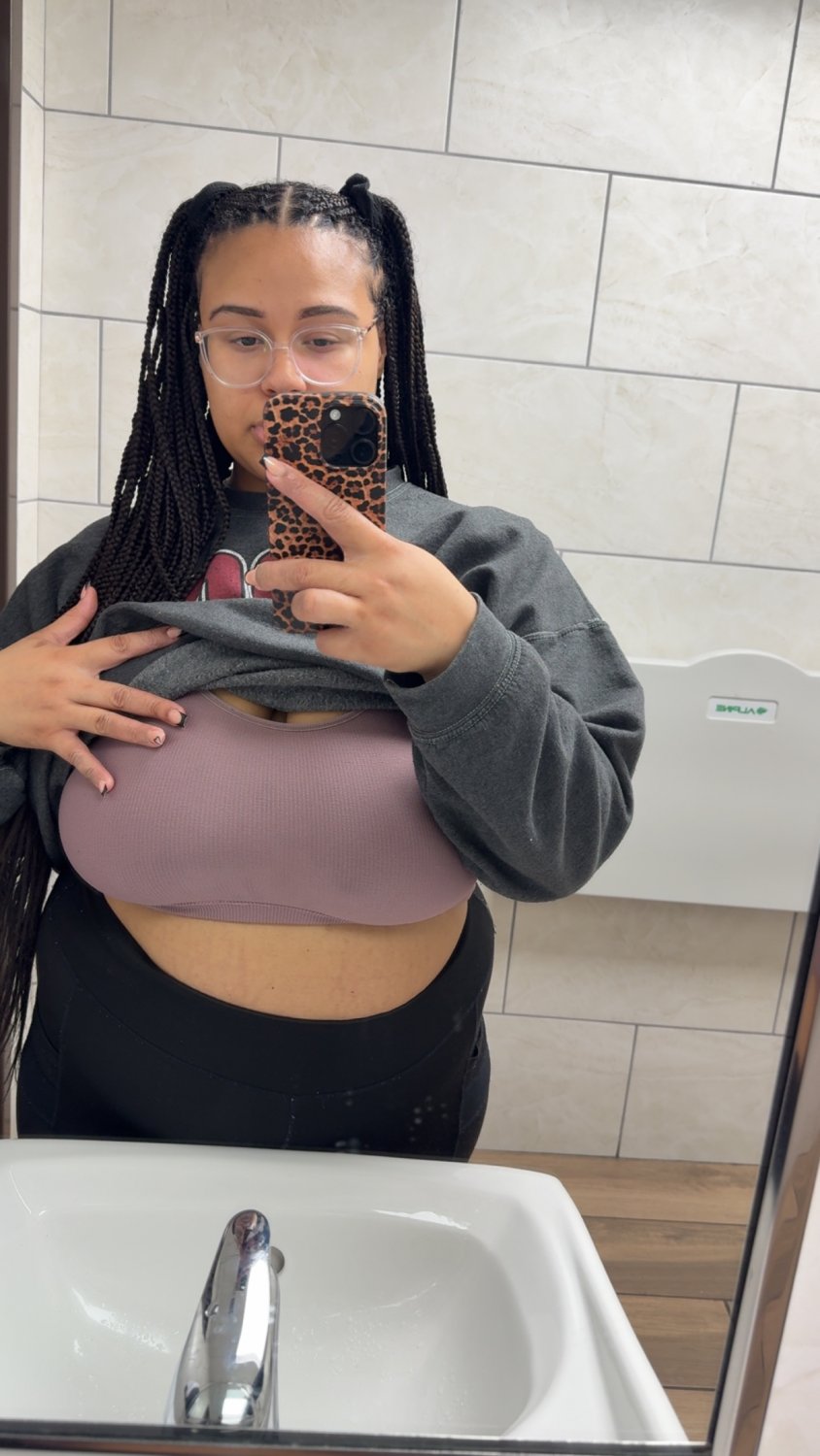 Snapchat slut is easy for a few dollars #Sl8o3oVC